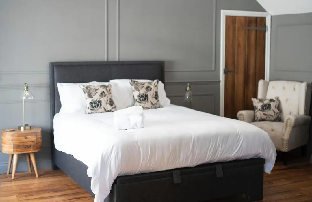 Bulls Head Inn Rooms-1