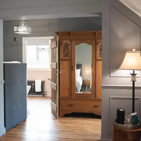 Bulls Head Inn Rooms-2